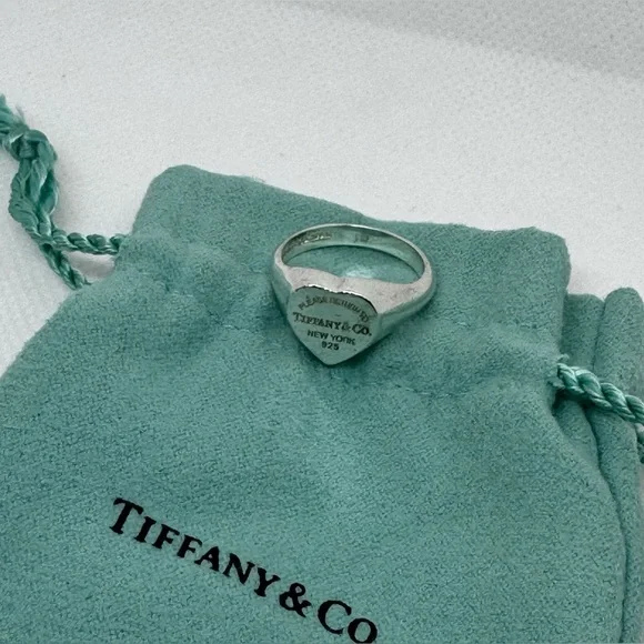 Tiffany & Co. Silver Heart Signet Ring - Picture 5 of 16